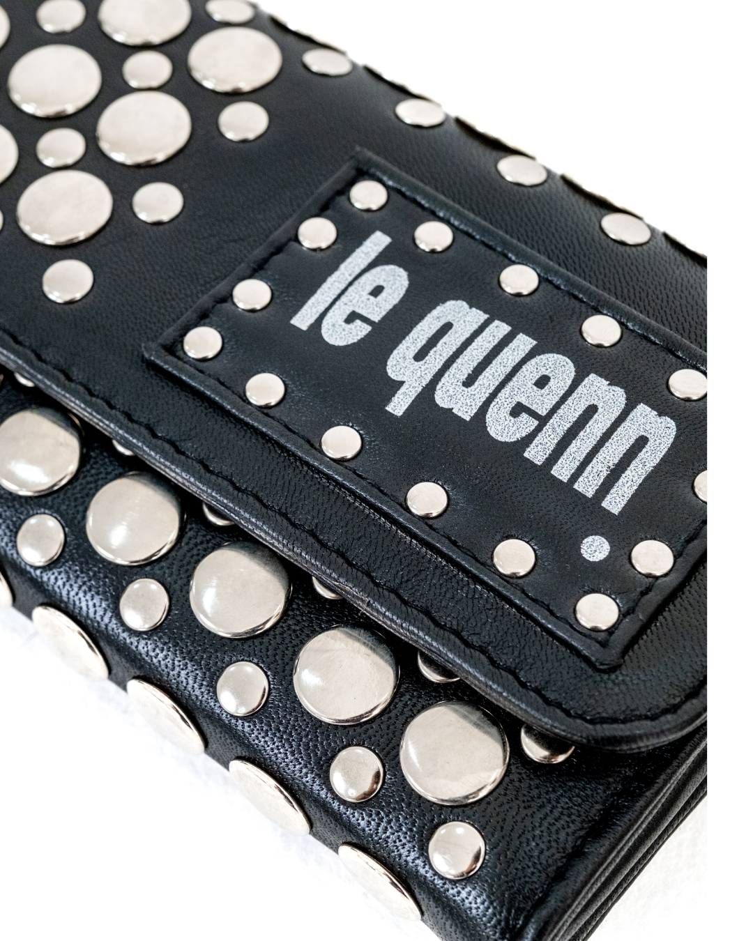 Bold wallet black